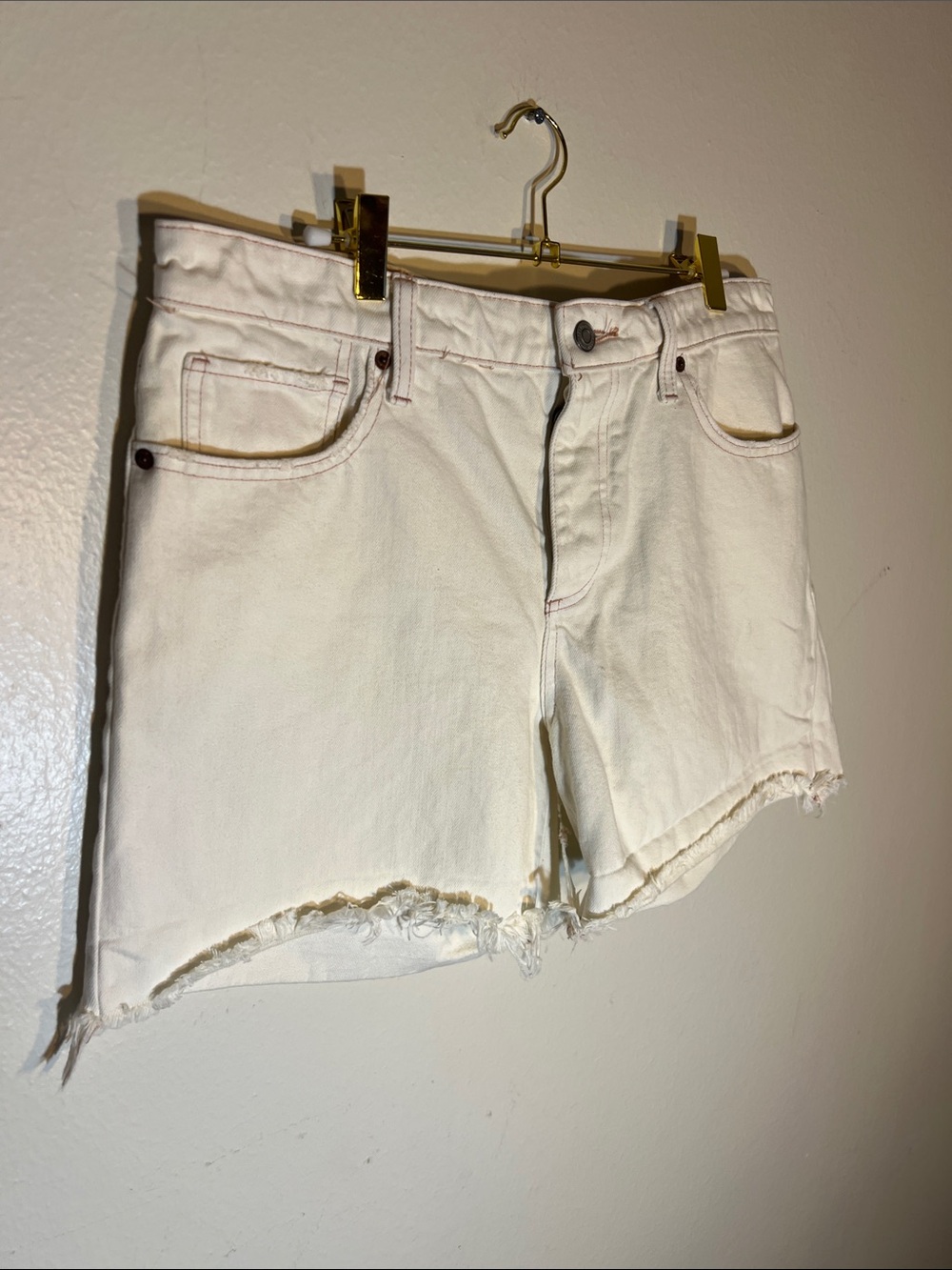Lucky Brand Boyfriend White Frayed Hem Denim Shorts Contrast Stitching 10 30 - Picture 9 of 9